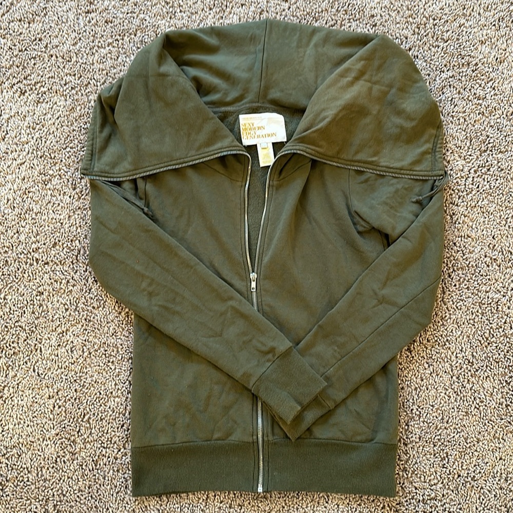 Urban behavior zip up